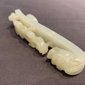 A Chinese celadon jade belt hook, 18/19th C. — 照片 14