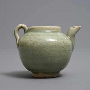 A Chinese celadon teapot or ewer, Song/Yuan — 照片 4