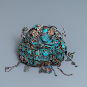 A Chinese ceremonial 'fengguang' coral- and silver-embellished kingfisher feather headdress, 19th C. — 照片 8