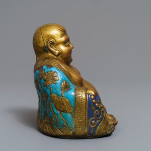 A Chinese champlevé enamelled copper figure of Buddha, Qianlong — 照片 3