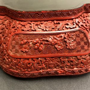 A Chinese cinnabar lacquer box and cover with figures in a landscape, 19th C. — 照片 44