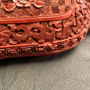 A Chinese cinnabar lacquer box and cover with figures in a landscape, 19th C. — 照片 52