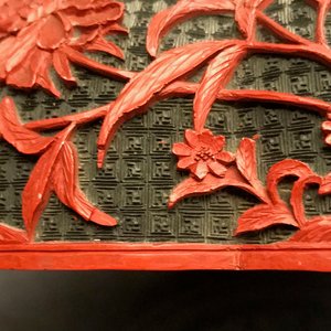 A Chinese cinnabar lacquer box and cover with figures in a landscape, 19th C. — 照片 15