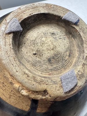 A Chinese brown-glazed handled jar, Jin — foto 13