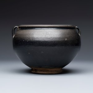 A Chinese brown-glazed handled jar, Jin — foto 2