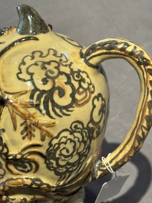 A Chinese Cizhou 'cadogan' ewer with dragons, Yuan/Ming — photo 14