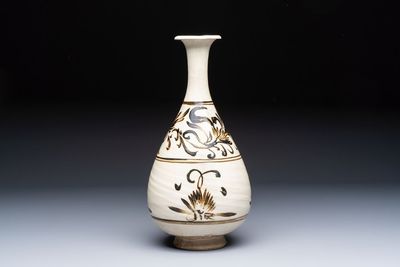 A Chinese Cizhou cream-glazed and dark-brown slip-painted vase with floral design, Republic