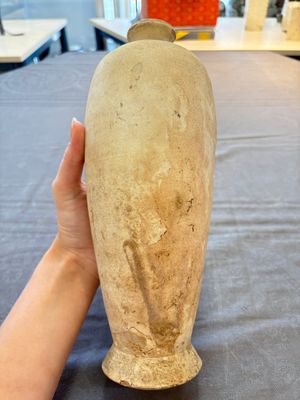 A Chinese Cizhou cream-glazed high-shouldered vase, Song/Jin — foto 4