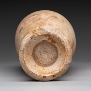 A Chinese Cizhou cream-glazed high-shouldered vase, Song/Jin — foto 6