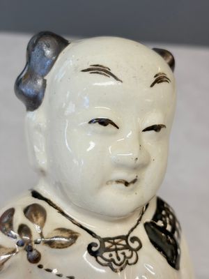 A Chinese Cizhou figure of a seated boy — 照片 5