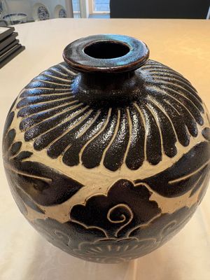A Chinese cizhou 'meiping' vase with floral design, probably Song/Yuan — photo 8