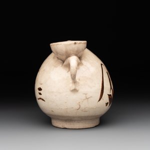 A Chinese Cizhou peach-shaped 'Lian Zhong San Yuan 連仲三元' ewer, Yuan/Ming — photo 5