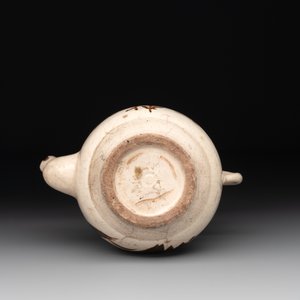 A Chinese Cizhou peach-shaped 'Lian Zhong San Yuan 連仲三元' ewer, Yuan/Ming — photo 7