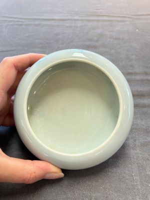 A Chinese claire-de-lune brush washer, Kangxi mark, 19th C. — photo 5