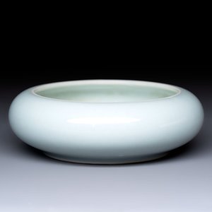 A Chinese claire-de-lune brush washer, Kangxi mark, 19th C. — photo 1