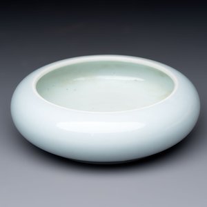 A Chinese claire-de-lune brush washer, Kangxi mark, 19th C. — photo 2