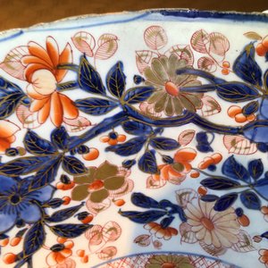 A Chinese clobbered blue and white kraak porcelain bowl with floral design, Wanli — photo 8