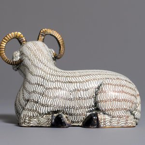 A Chinese cloisonné and gilt bronze model of a ram, Qianlong — photo 4