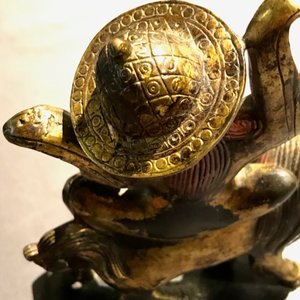 A Chinese cloisonné bottle vase and a gilt bronze group, 18/19th C. — 照片 32