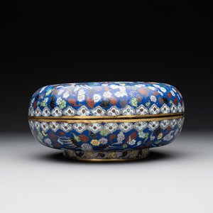 A Chinese cloisonné 'cranes' box and cover, 19th C. — photo 2