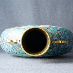 A Chinese cloisonné 'deer and crane' moonflask vase, Qianlong mark, 19th C. — photo 11