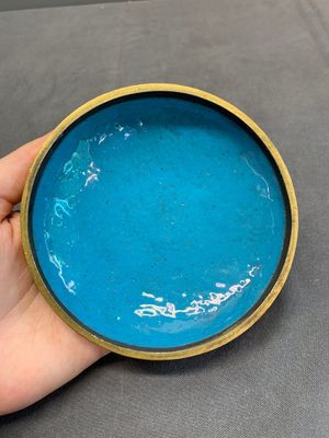 A Chinese cloisonné 'lotus scroll' bowl and cover, 18/19th C. — photo 6