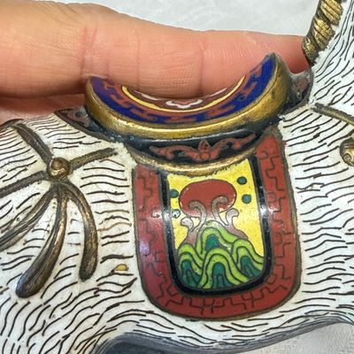 A Chinese cloisonné model of a horse — foto 11