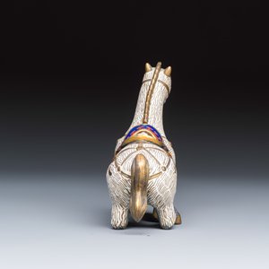 A Chinese cloisonné model of a horse — foto 3