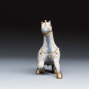 A Chinese cloisonné model of a horse — foto 5