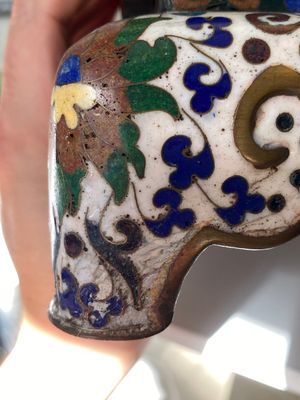 A Chinese cloisonné model of a sheep standing on a rectangular base with Arabic inscription, Qing — 照片 24