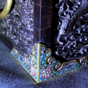 A Chinese cloisonné-mounted carved zitan wood and gilt bronze-handled box, Qing — photo 36