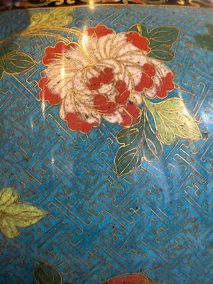 A Chinese cloisonné 'Peony and Chrysanthemum' vase, 19th C. — photo 10