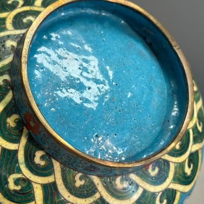 A Chinese cloisonné 'Phoenixes and Peonies' covered vase and a 'Dragons' bottle vase — photo 13