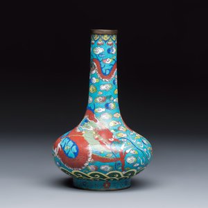 A Chinese cloisonné 'Phoenixes and Peonies' covered vase and a 'Dragons' bottle vase — photo 8