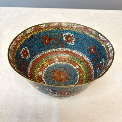 A Chinese cloisonné 'Phoenixes' bowl — photo 2