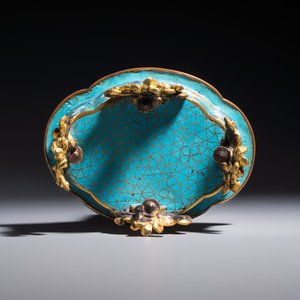 A Chinese cloisonné quatrefoil jardinière with later European-mounted feet, 18/19th C. — photo 7