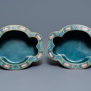 A Chinese cloisonné rouleau vase and four jardinières, 19/20th C. — photo 24