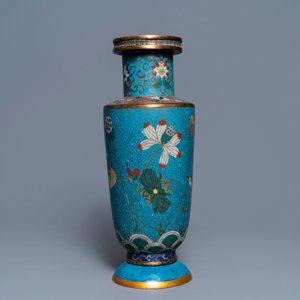 A Chinese cloisonné rouleau vase and four jardinières, 19/20th C. — photo 3