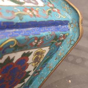 A Chinese cloisonné rouleau vase and four jardinières, 19/20th C. — photo 37