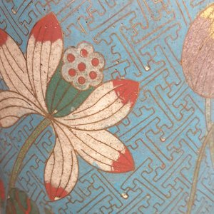 A Chinese cloisonné rouleau vase and four jardinières, 19/20th C. — photo 51