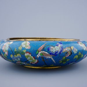 A Chinese cloisonné shallow oval basin, 19th C. — 照片 4