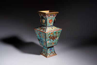 A Chinese cloisonné square 'Buddhist Lions and Antiquities' vase, Fu 福 mark, 19th C.
