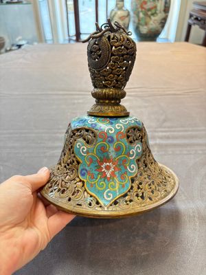 A Chinese cloisonné tripod censer and cover, 19th C. — 照片 7