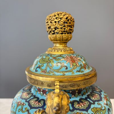 A Chinese cloisonné tripod censer and cover — photo 8