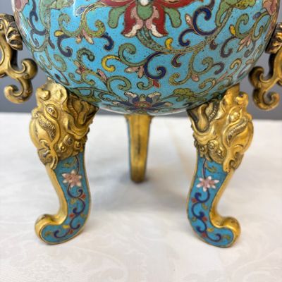 A Chinese cloisonné tripod censer and cover — photo 15