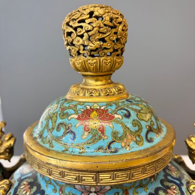 A Chinese cloisonné tripod censer and cover — photo 2