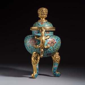 A Chinese cloisonné tripod censer and cover — photo 2