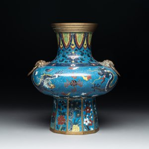 A Chinese cloisonné vase, a bowl and a basin, 19/20th C. — 照片 11