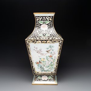 A Chinese cloisonné vase with birds among flowering branches, 20th C. — photo 4