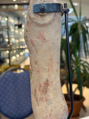 A Chinese cold-painted pottery stick man figure, Han — photo 13